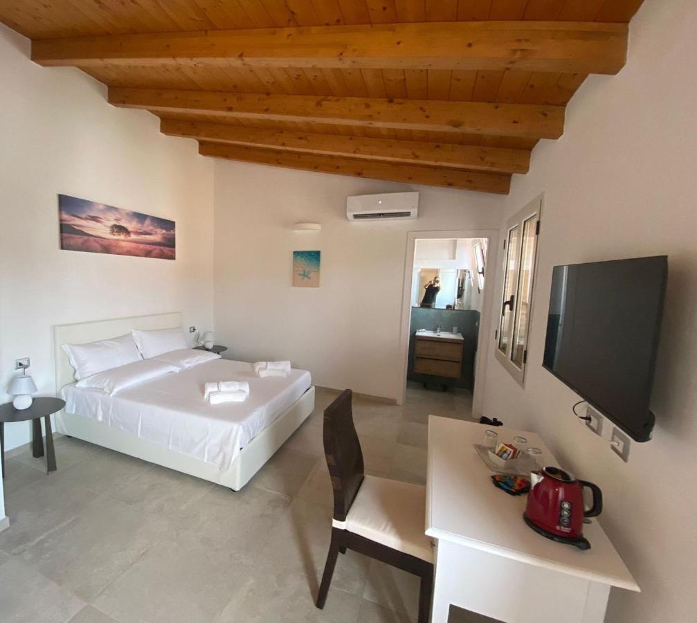 Punto Zero Rooms San Teodoro  Exterior foto