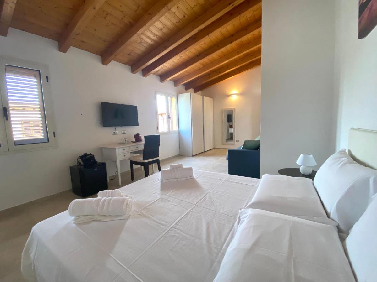 Punto Zero Rooms San Teodoro  Exterior foto